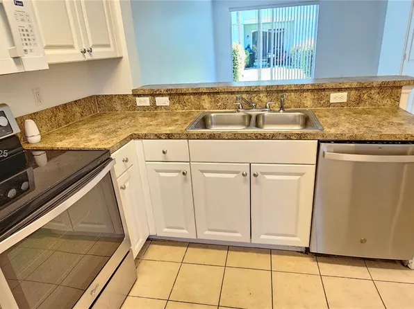 1935 Gardenia Ct #1935, West Palm Beach, FL 33404