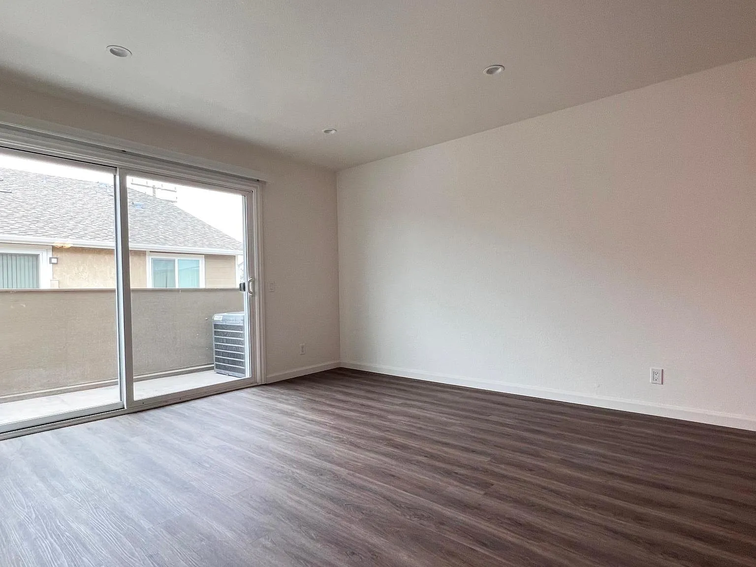 1 bed, $2,100 — Photo 2