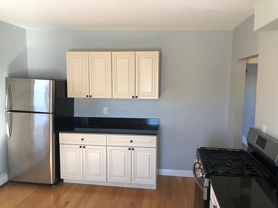 30 Lowell St Peabody, MA Zillow