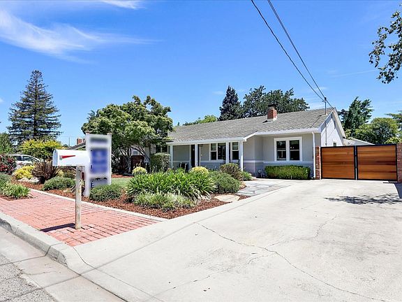 4th image of 732 Margaret Ln