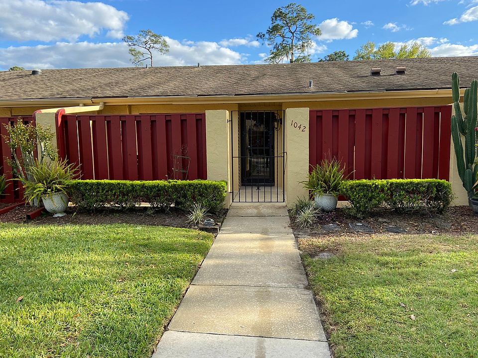 1st image of 1042 Medinah Dr