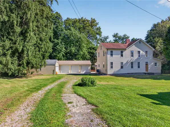 3127 Mill St, Wampum, PA 16157