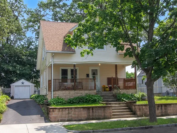 103 Monrovia St, Springfield, MA 01104