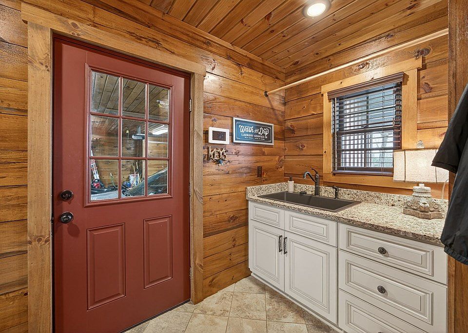 40th image of 751 Bear Knob Ln