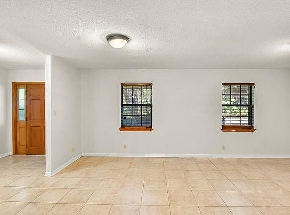 4th image of 134 Dark Creek Ln