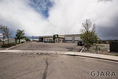 3rd image of 3176 Pipe Ct