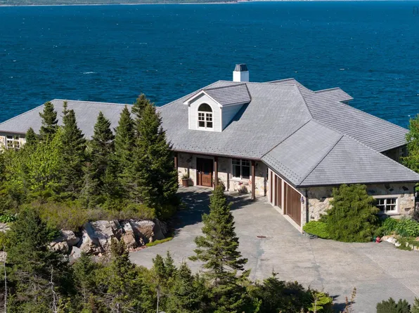 388 Ketch Harbour Rd, Halibut Bay, NS B3V 1P6