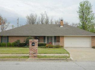 1705 Stout Dr, Springdale, AR 72762