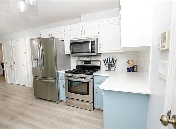 5th image of 7 NW 102nd St