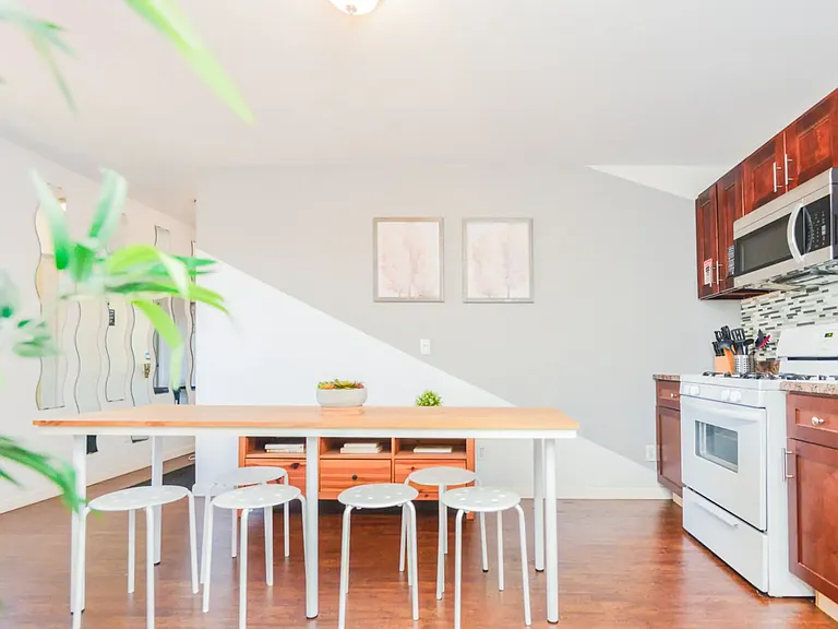 420 N Serrano Ave #B6 — Photo 8