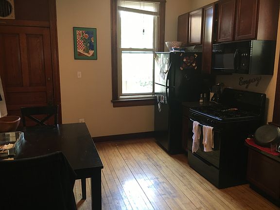 5th image of 1442 W Wolfram St #1
