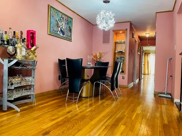 2715 Strickland Avenue image 6 of 42