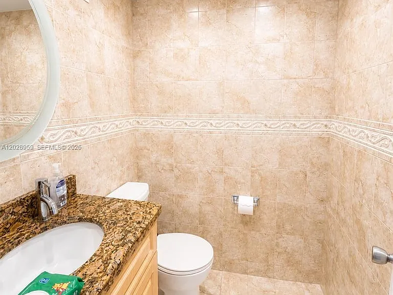 5005 Collins Ave #616 — Photo 21