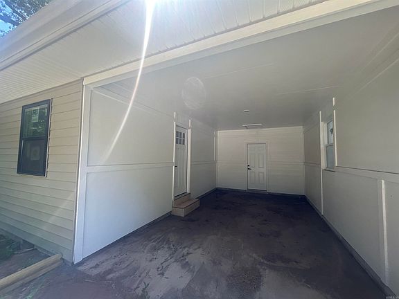 4th image of 1806 E Sullenberger Ave