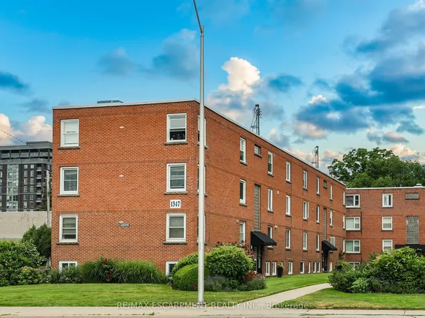 1347 Lakeshore Rd #37, Burlington, ON L7S 1B1