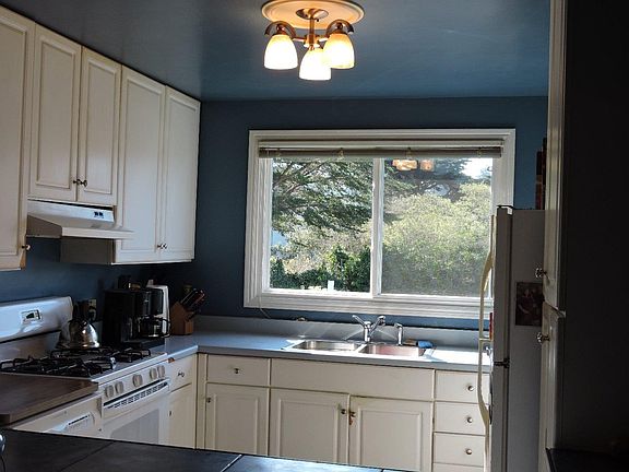 3rd image of 275 Arroyo Dr