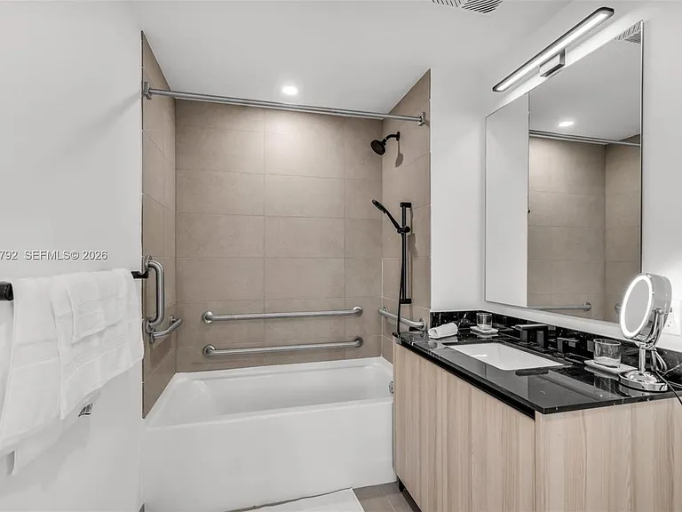 225 N Miami Ave #301 — Photo 30