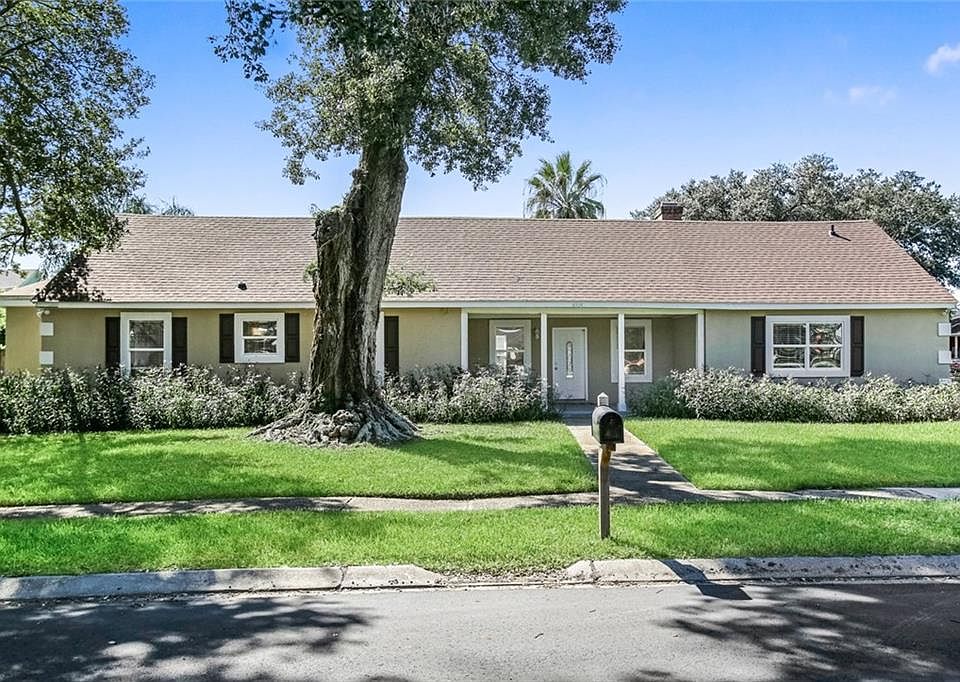 1st image of 4934 Moore Dr