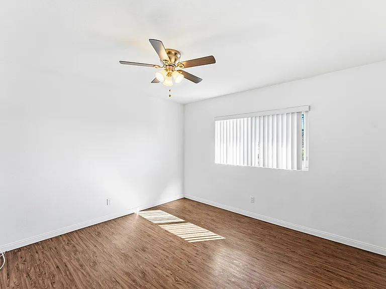 Elmwood Apartments — Photo 49