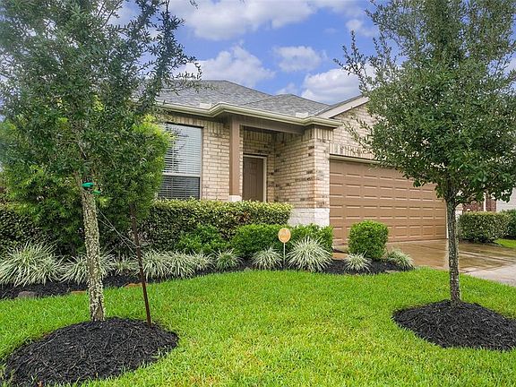 2nd image of 14619 Diane Manor Ln
