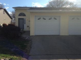 4522 Oak Dr, La Crosse, WI 54601