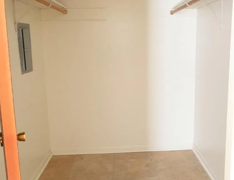 Walk-in closet