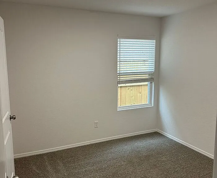 8213 Eastwood Creek Dr — Photo 14