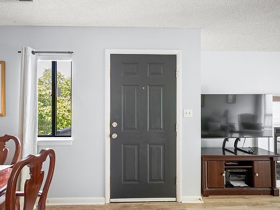5th image of 1321 Twin Springs Ct