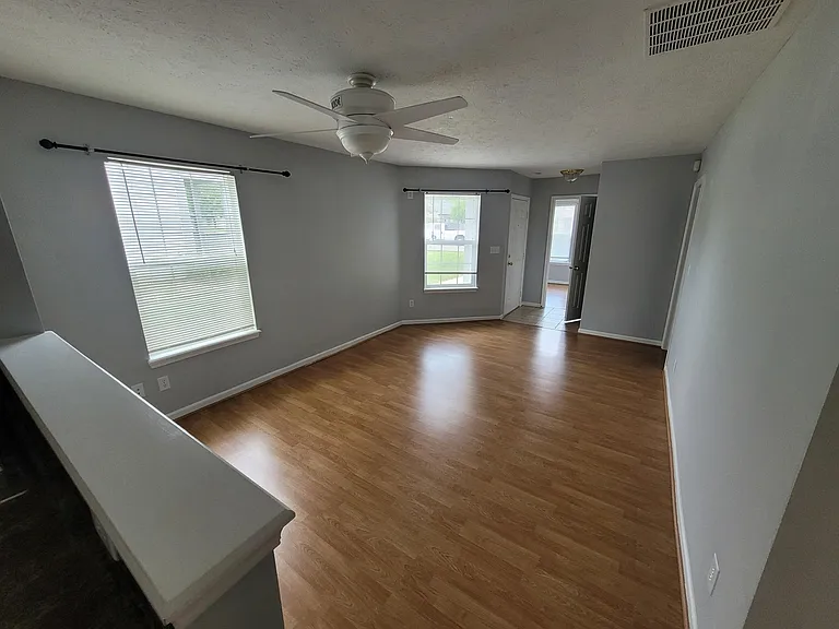 17018 Addison Ct — Photo 3