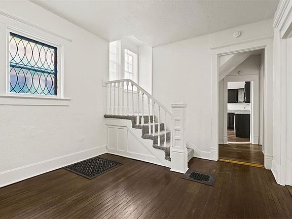 5th image of 515 Spruce Ave