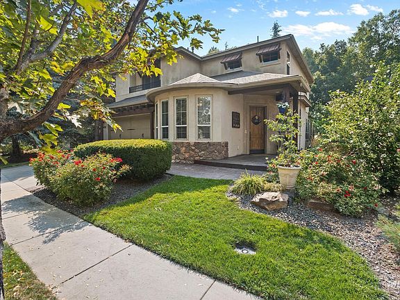 3rd image of 1676 S Stream Pointe Ln