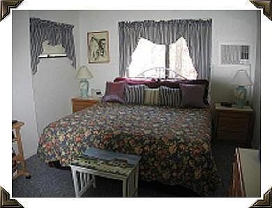 4th image of 172 Eaton Lane #172