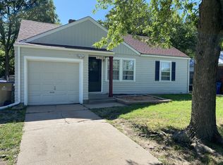 1214 N Crestway St, Wichita, KS 67208