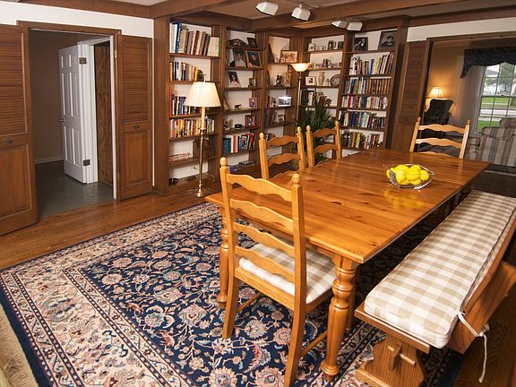 Family room/library