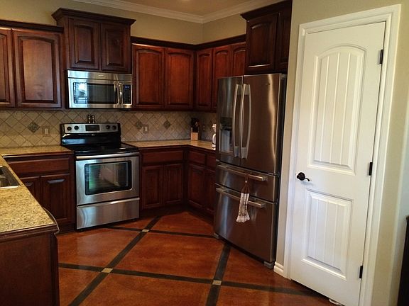 5th image of 4050 72nd Ave NE