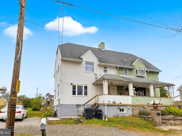 212 Pine St, New Philadelphia, PA 17959