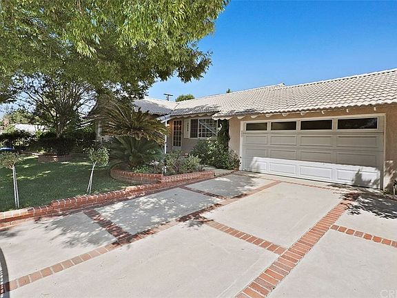 3rd image of 7934 Farralone Ave