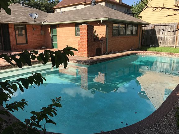 3rd image of 3105 Glen Haven Blvd