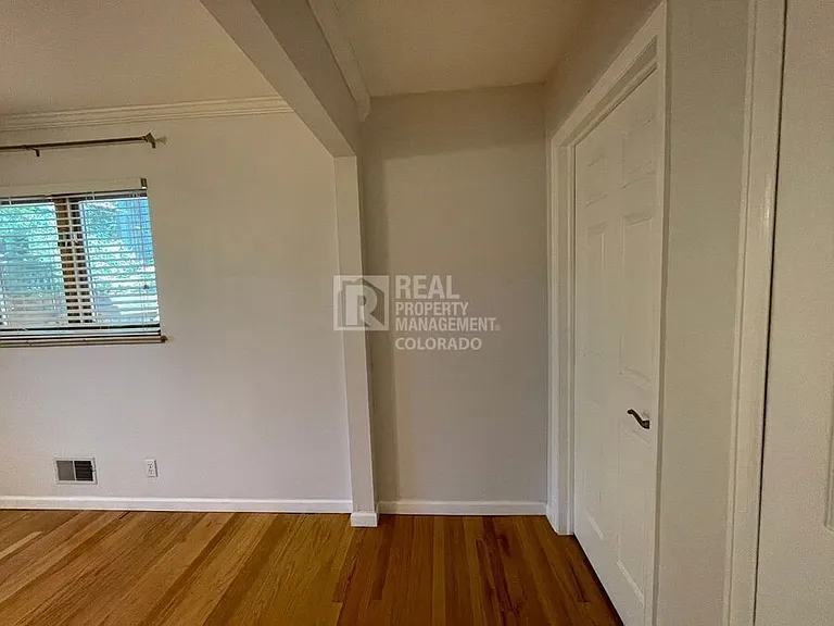2580 S Carey Way — Photo 2