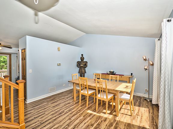 2nd image of 500 Southwood Cir