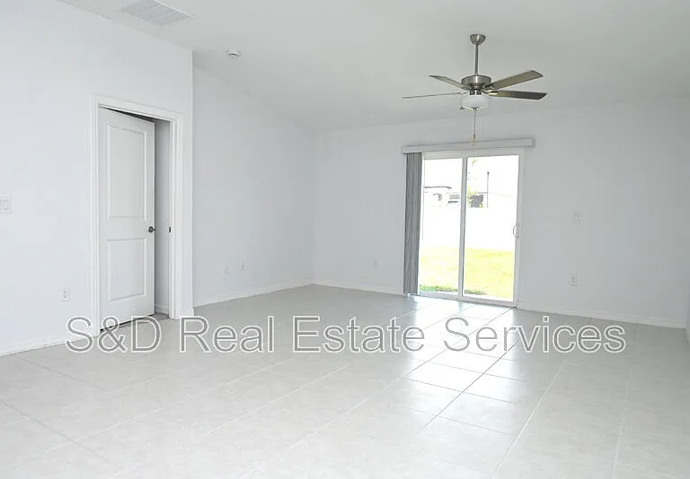 2674 Red Egret Dr — Photo 3