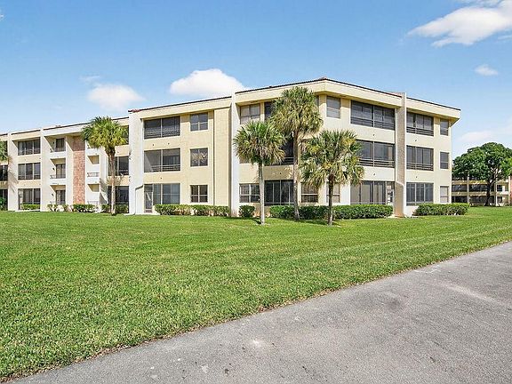 3rd image of 7520 La Paz Court #209