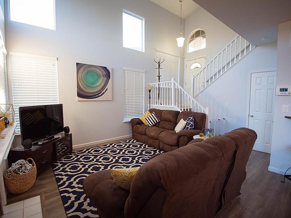 4th image of 4925 Willowbrook Way