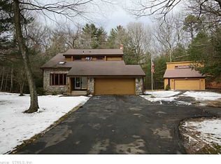 2 Lindsay Cir, North Granby, CT 06060