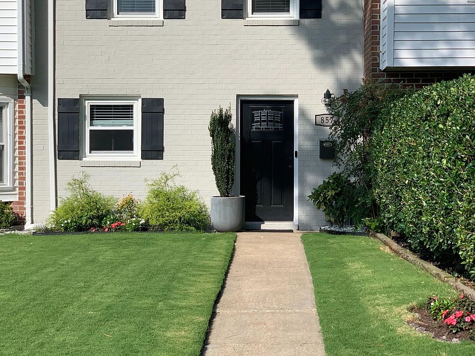 1st image of 857 Cambridge Dr