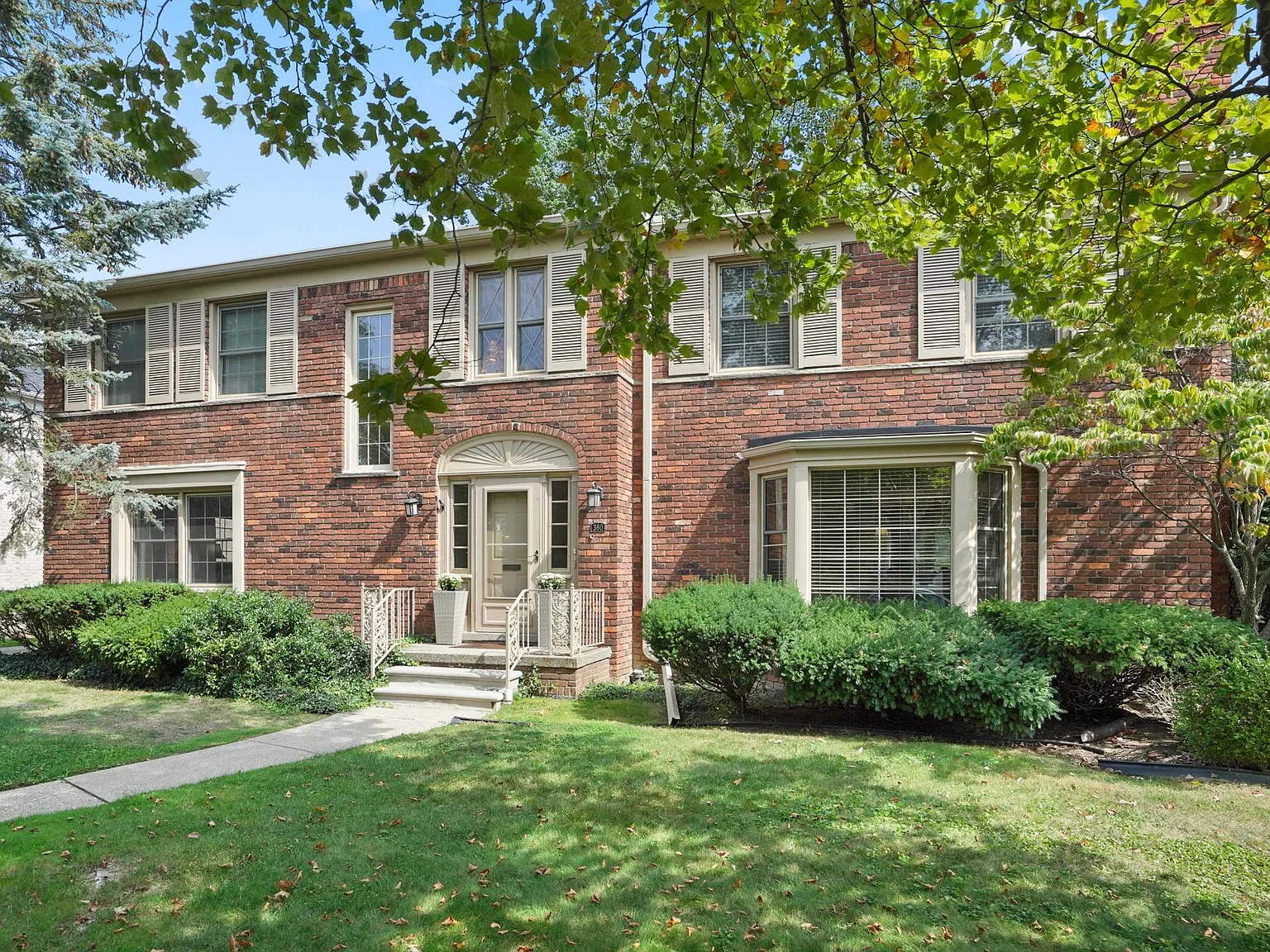 360 Neff Rd — Photo 2