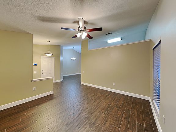 4th image of 1819 Osman Ave