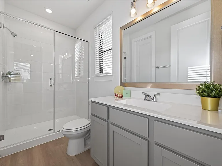 1213 Mercantile St — Photo 24