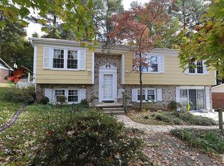 3216 Huntleigh Dr, Raleigh, NC 27604