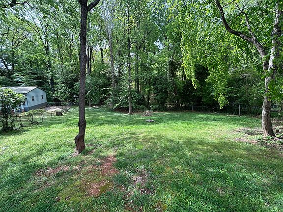 4th image of 1601 Burnley Rd